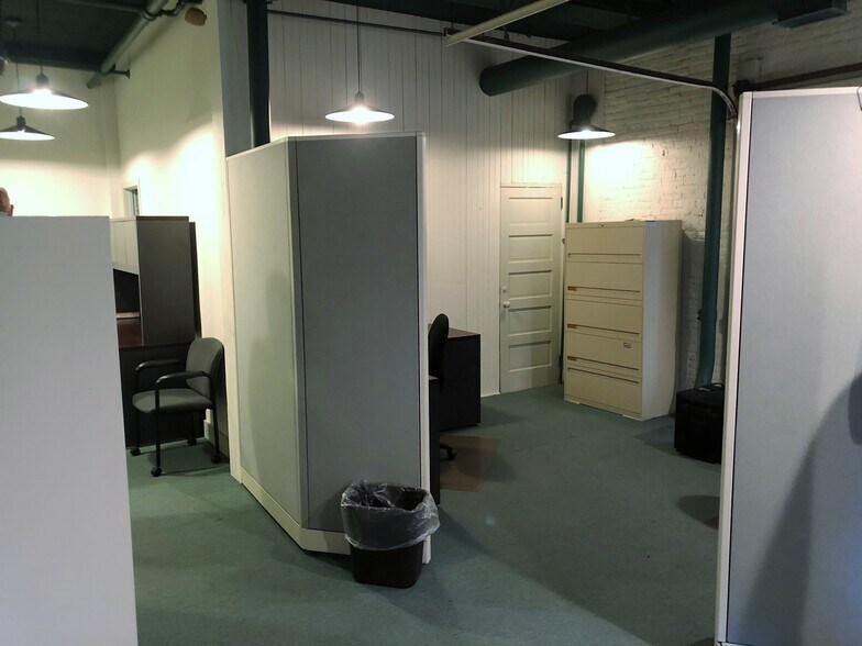 More Photos Of 131 E Grant St, Lancaster Office For Lease