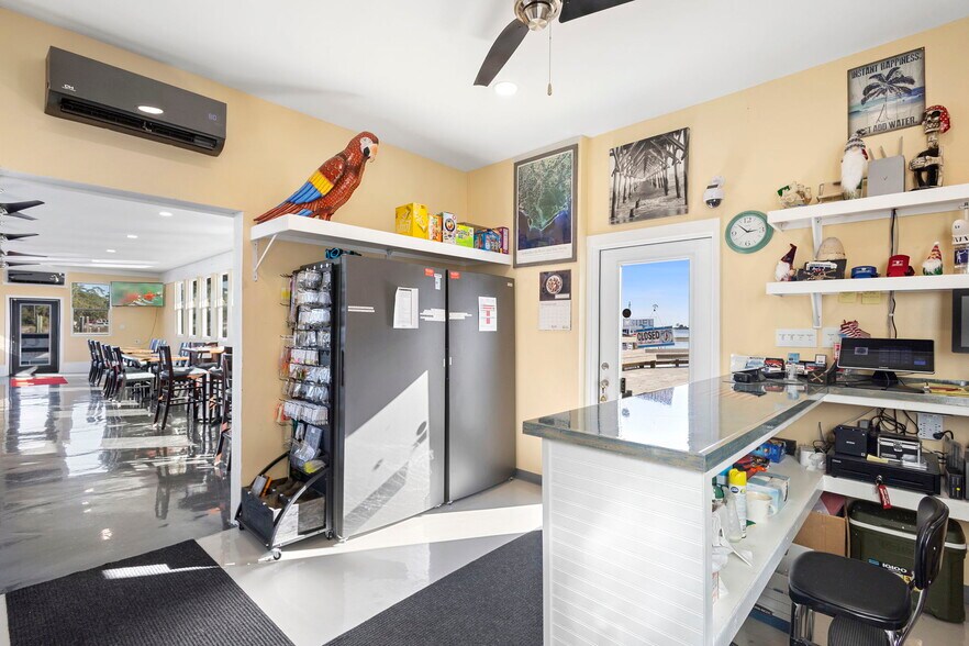 More Photos Of 275 Timber Island Rd, Carrabelle Restaurant For Sale