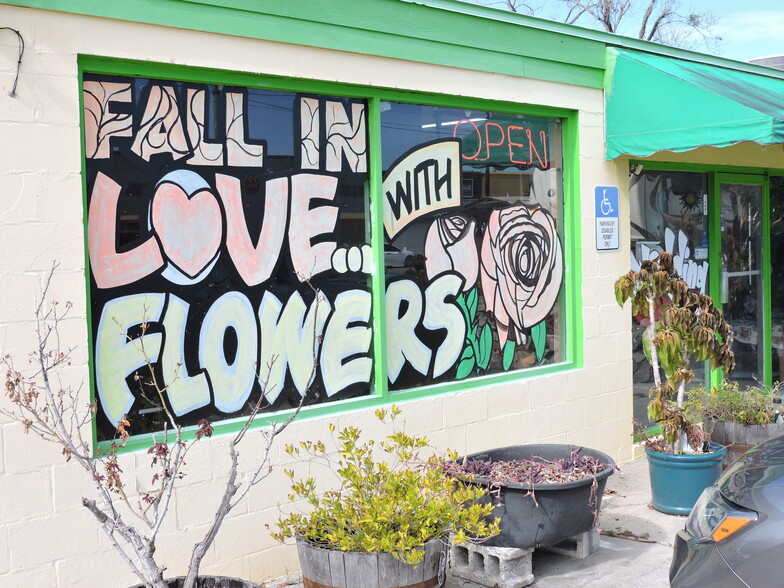 More Photos Of 2504 Main St, Jacksonville Freestanding For Sale