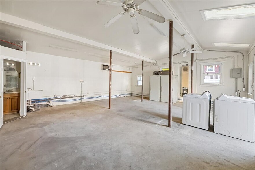 More Photos Of 6 Elmer St, Madison Storefront Retail Residential For Sale