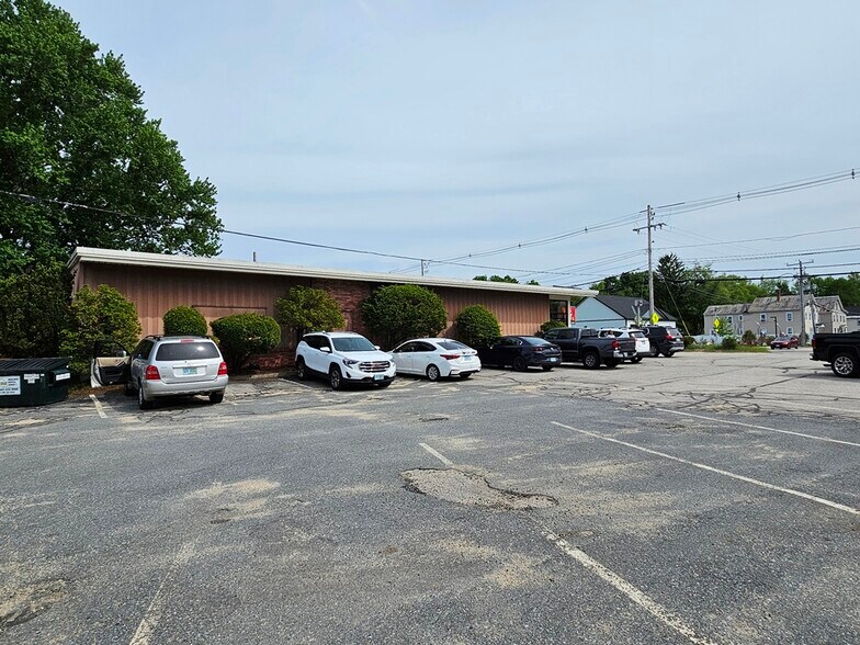 More Photos Of 371 West St, Keene General Retail For Sale