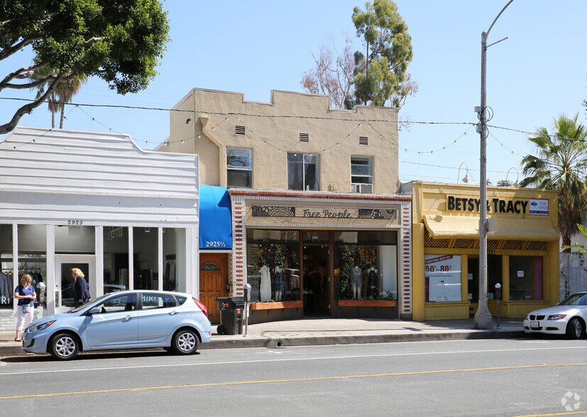 More Photos Of 2925-2925 1/2 Main St, Santa Monica Storefront Retail Office For Lease