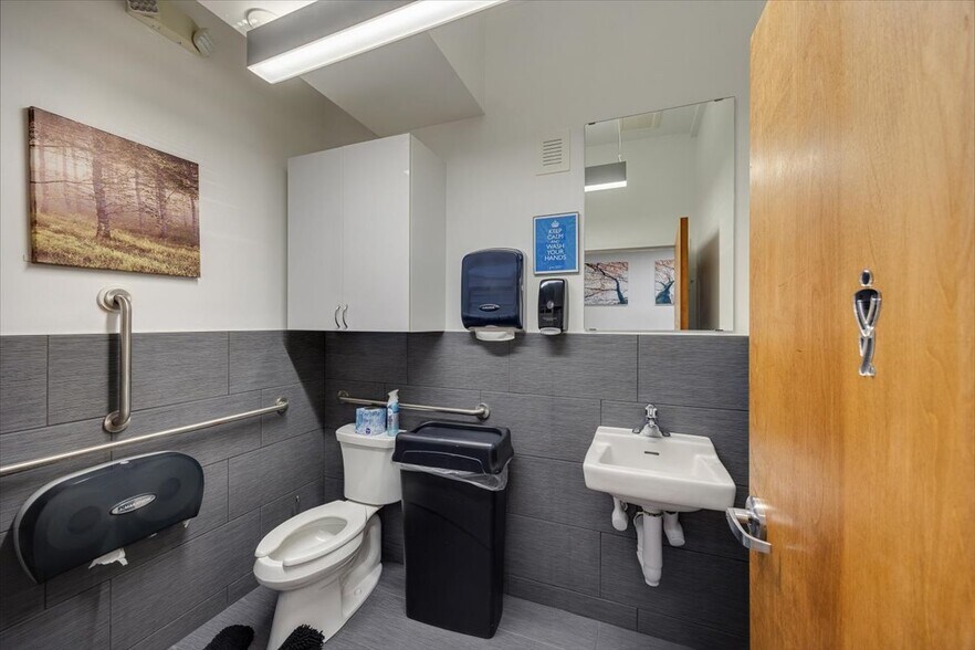 More Photos Of 806 Haddon Ave, Collingswood Storefront Retail Residential For Sale