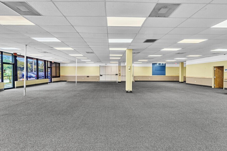 More Photos Of 2424 N St Rd 7, Fort Lauderdale Unknown For Lease