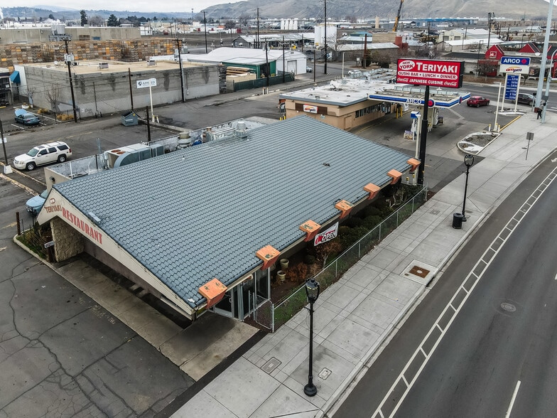 More Photos Of 822 N 1st St, Yakima Restaurant For Sale