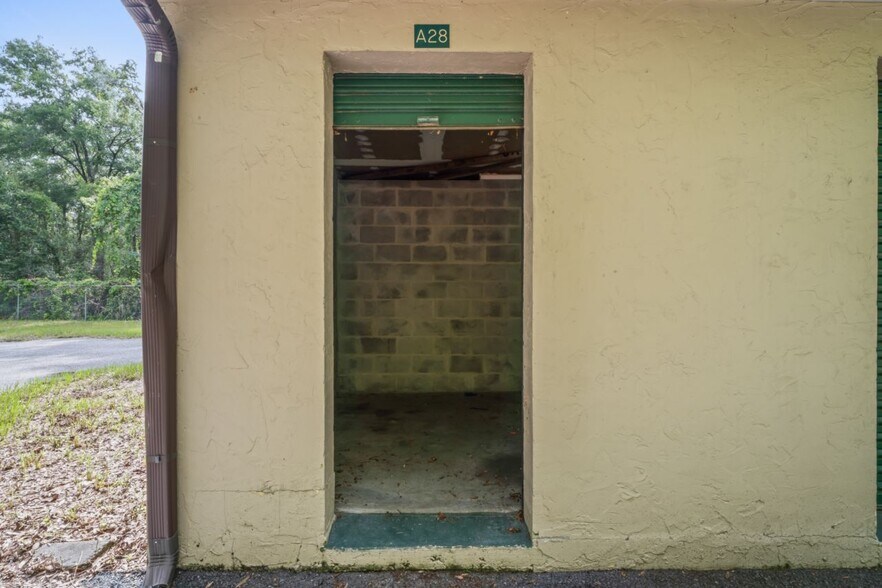More Photos Of 16331 Cortez Blvd, Brooksville Self Storage For Sale