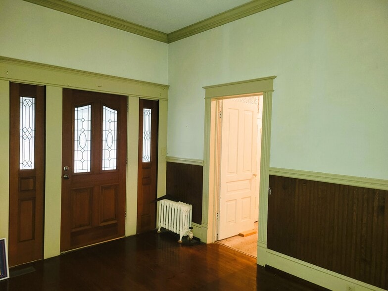 More Photos Of 1110 Hawkins Ave, Sanford Light Manufacturing For Sale