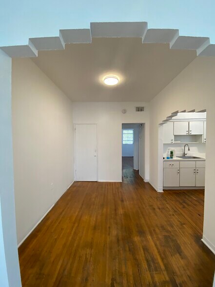 More Photos Of 901 Pennsylvania Ave, Miami Beach Apartments For Sale