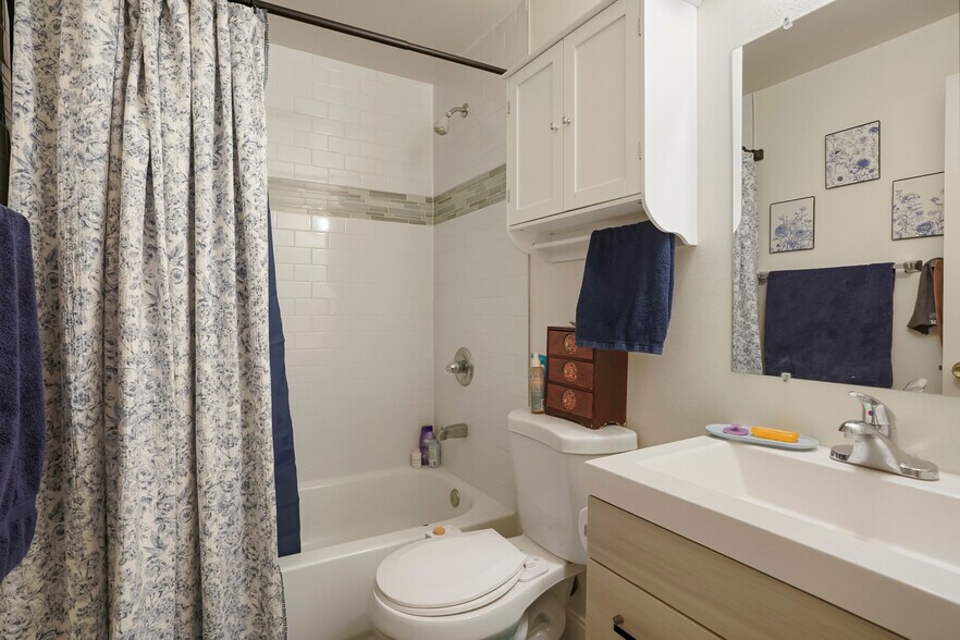 More Photos Of 10542 W 63rd Pl, Arvada Apartments For Sale