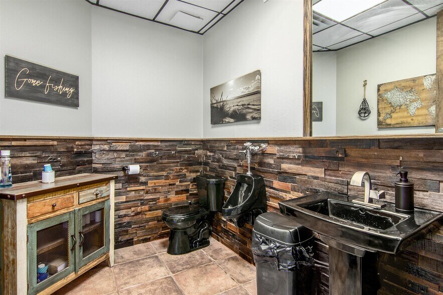 More Photos Of , Kemah Office For Sale