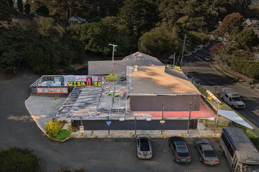 More Photos Of 16-22 Brighton Avenue, Bolinas General Retail For Sale
