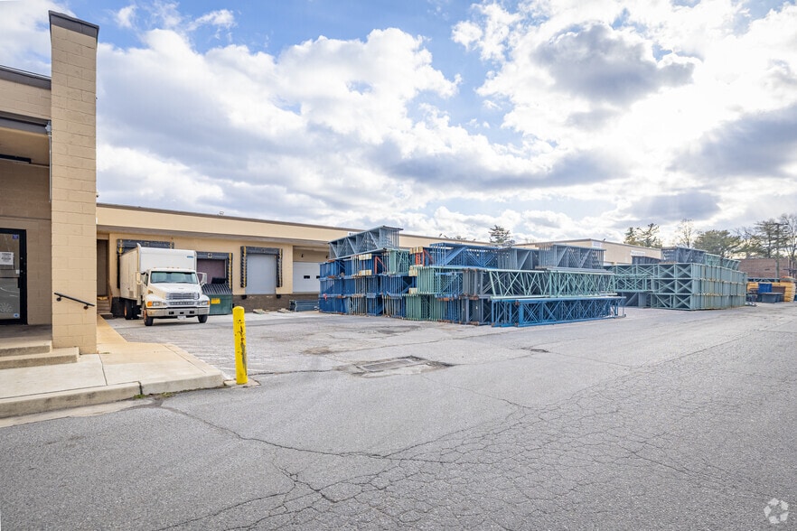 More Photos Of 4241 Brookhill Rd, Baltimore Warehouse For Lease
