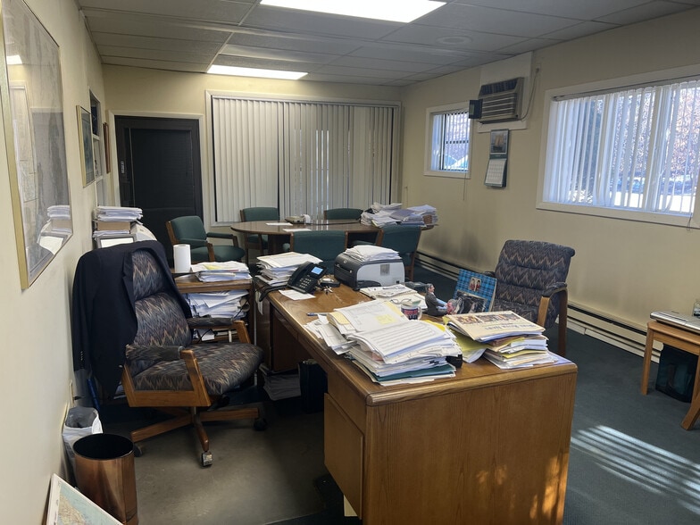 More Photos Of 24 Water St, Palmer Warehouse For Sale