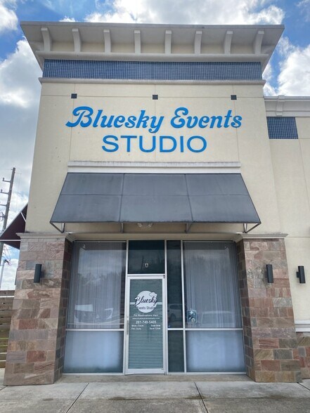 More Photos Of 12755 Walters Rd, Houston Storefront Retail Office For Lease