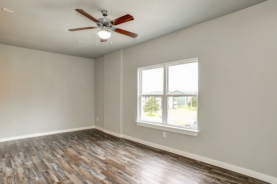 More Photos Of 1420 Park Pl, Sherman Apartments For Sale