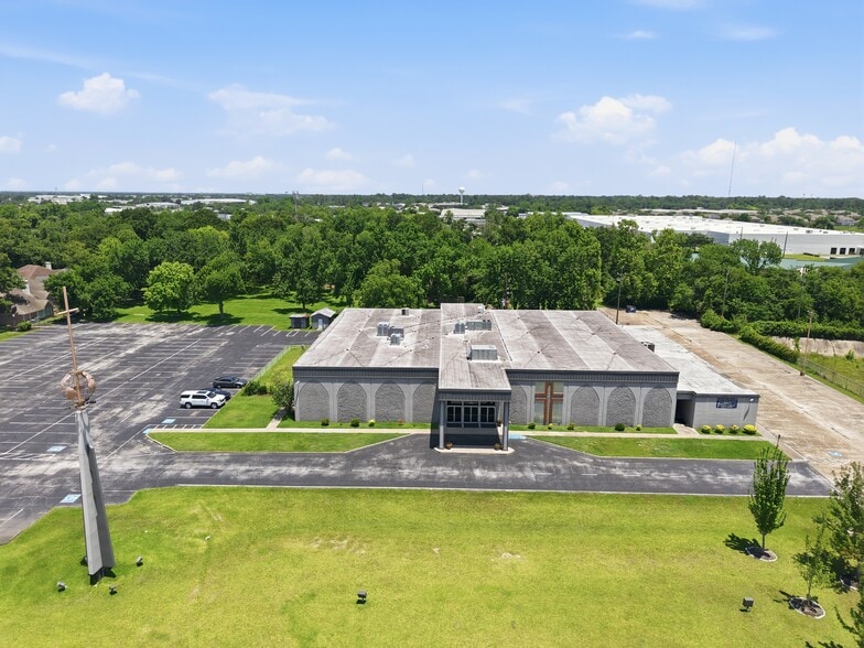 More Photos Of 14400 Northwest Fwy, Houston Religious Facility For Sale