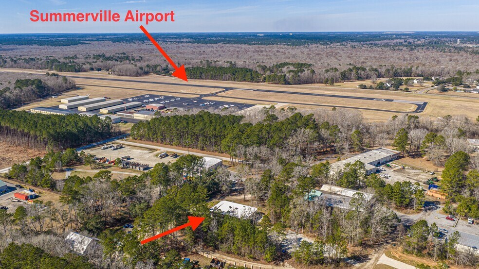 More Photos Of 105 Lamplight Cir, Summerville Flex For Sale