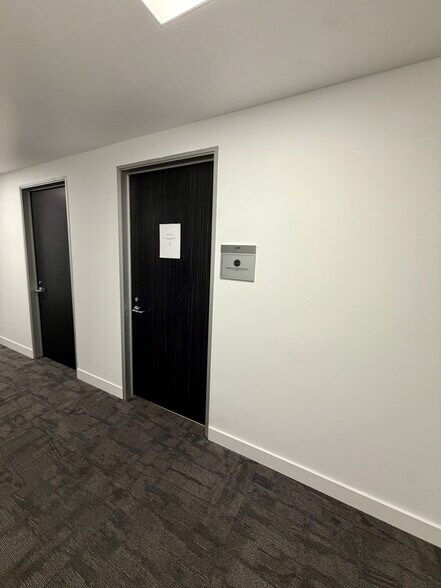 More Photos Of 4419 Van Nuys Blvd, Sherman Oaks Office For Lease