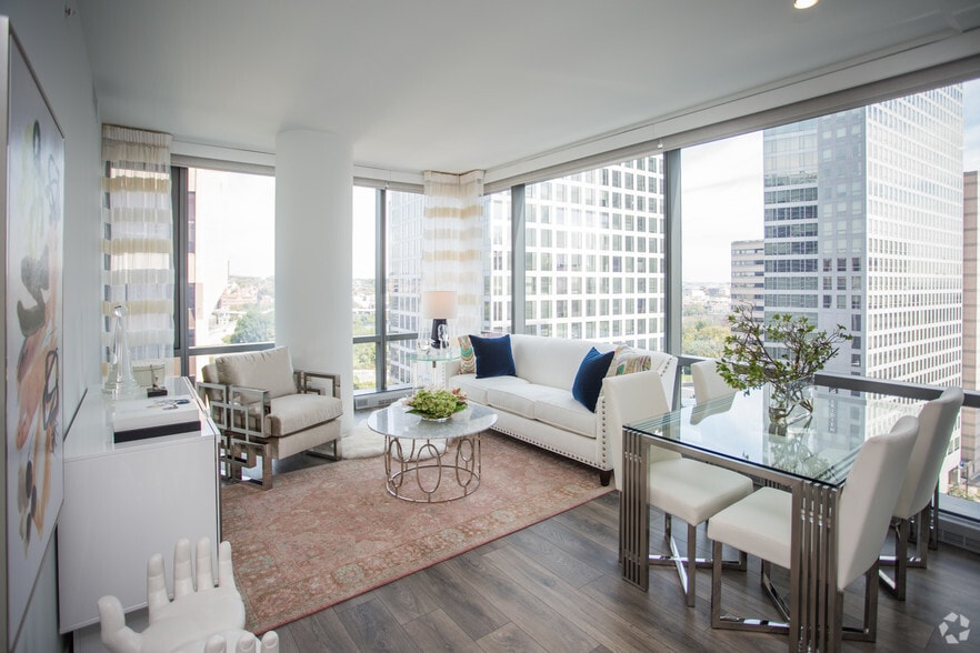 More Photos Of 1800 N Lynn St, Arlington Apartments For Lease