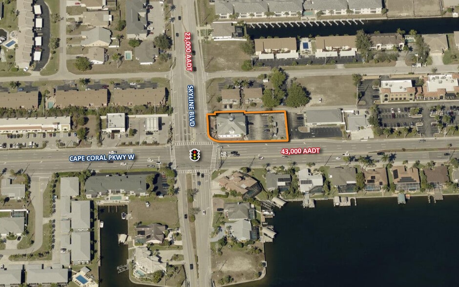 More Photos Of 725 Cape Coral Pky W, Cape Coral Loft Creative Space For Sale