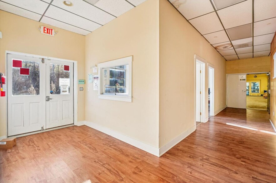 More Photos Of 113 Aileen Rd, Flint Hill Warehouse For Sale