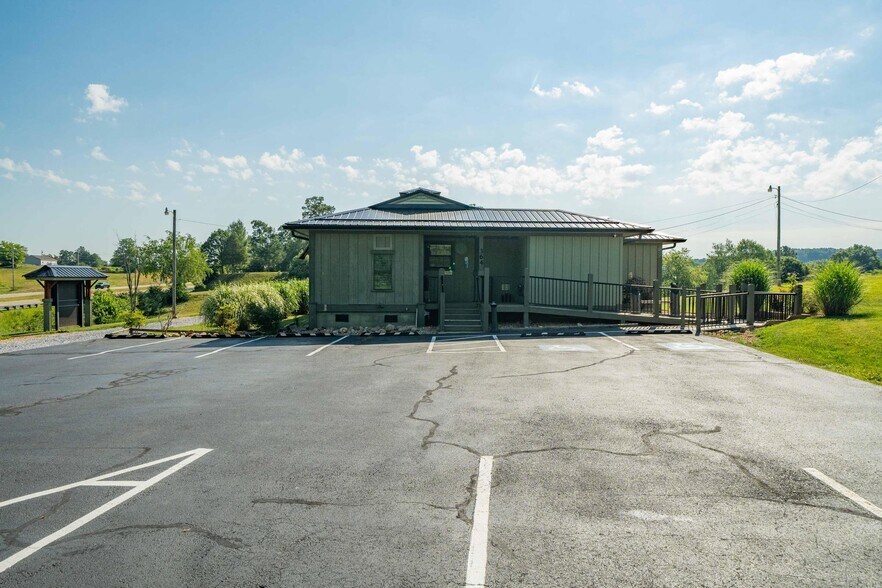 More Photos Of 364 Opie Arnold Rd, Limestone Medical For Sale