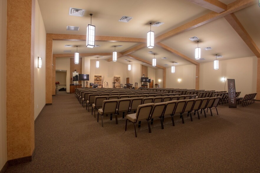 More Photos Of 601 Old Base Rd, Aurora Religious Facility For Sale
