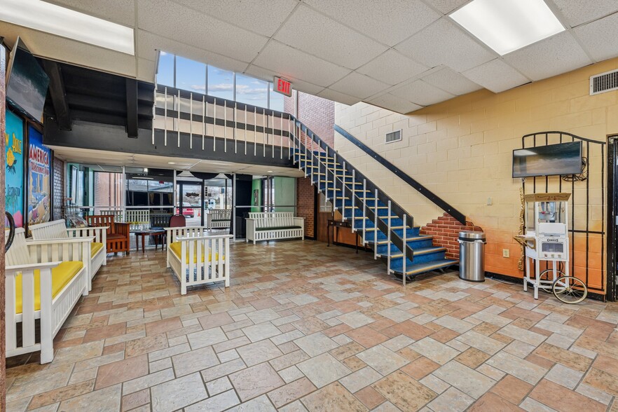 More Photos Of 1005 SW 4th St, Moore Religious Facility For Sale