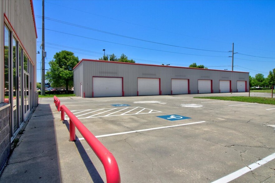 More Photos Of 4055 Old Dowlen Rd, Beaumont Warehouse For Lease