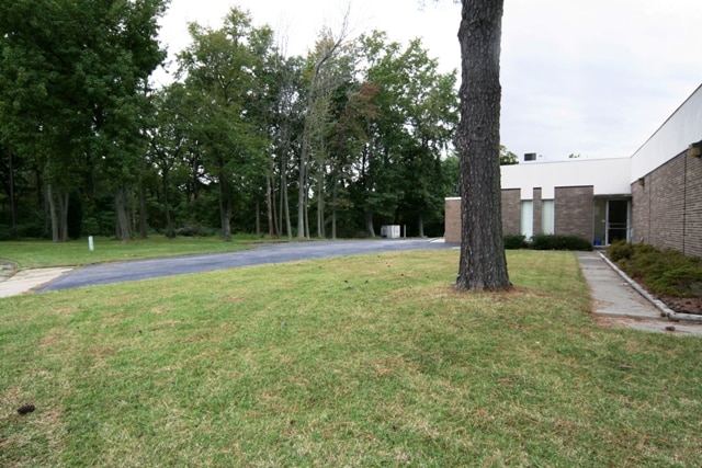 More Photos Of 888 Norfolk Sq, Norfolk Light Manufacturing For Lease