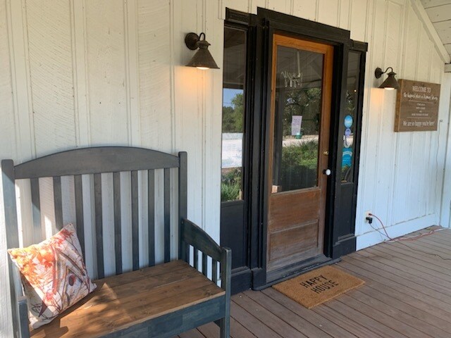 More Photos Of 2201 US Hwy 290 West Building, Dripping Springs Storefront Retail Office For Lease