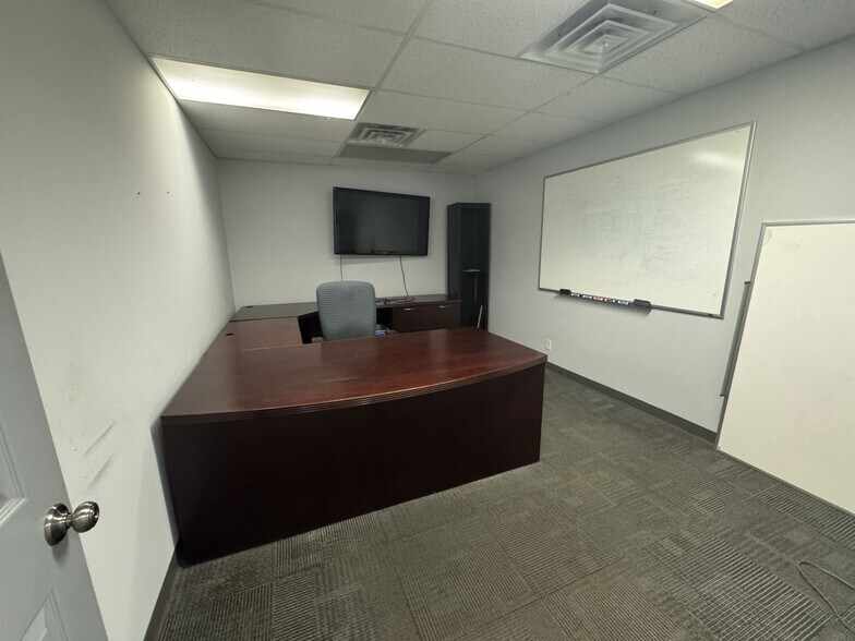 More Photos Of 201 Greer Dr, Simpsonville Warehouse For Lease