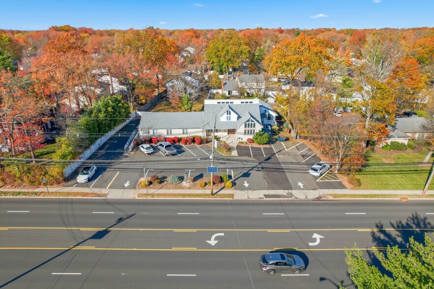 More Photos Of 1818 Oak Tree Rd, Edison Medical For Lease