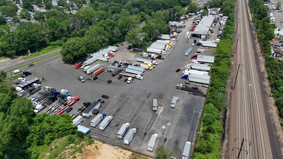 More Photos Of 7800 Bristol Pike, Levittown Distribution For Sale