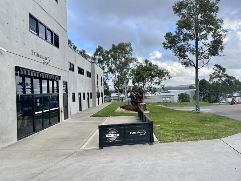 More Photos Of 2 Warren Rd, Warnervale Warehouse For Lease