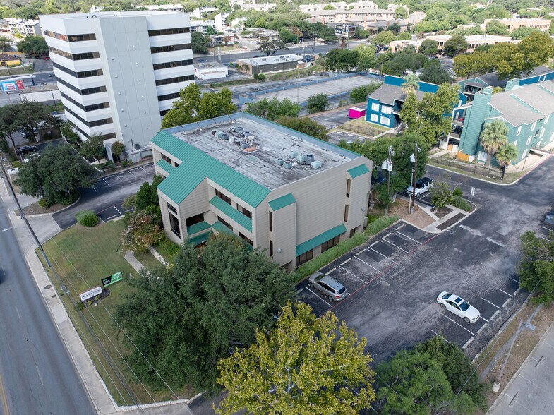 More Photos Of 7475 Callaghan Rd, San Antonio Office For Lease