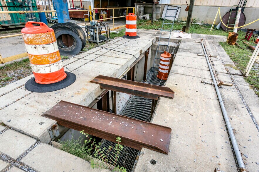 More Photos Of 1446 Jacob Burner Dr, Mcgaheysville Warehouse For Lease