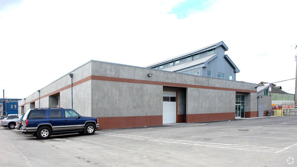 More Photos Of 2944 1st Ave S, Seattle Showroom For Lease