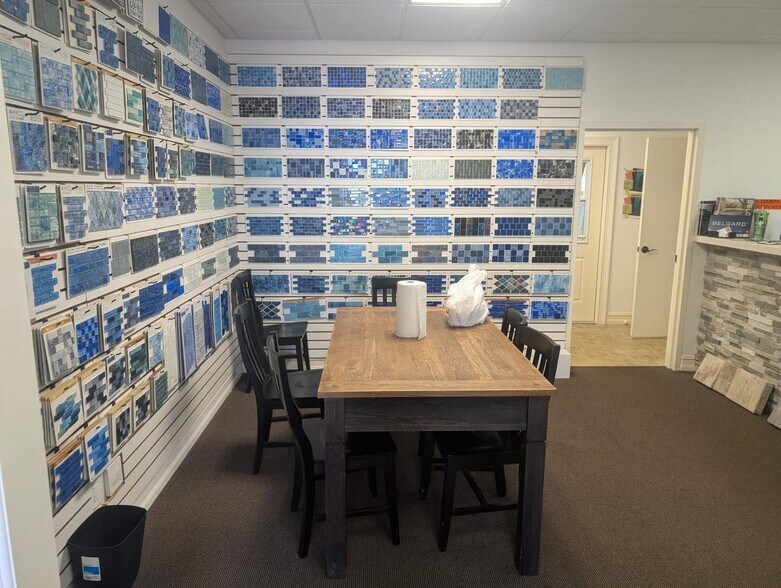 More Photos Of 3300 S Congress Ave, Boynton Beach Showroom For Lease