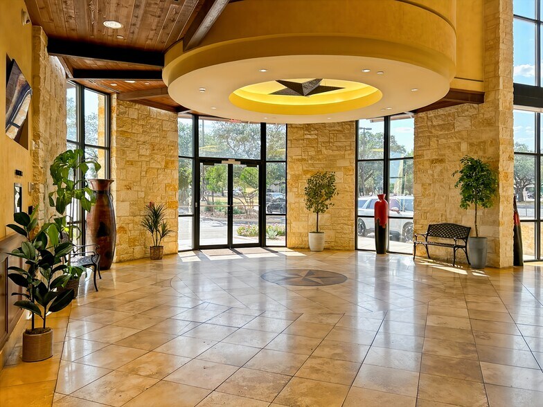 More Photos Of 18756 Stone Oak Pky, San Antonio Coworking Space