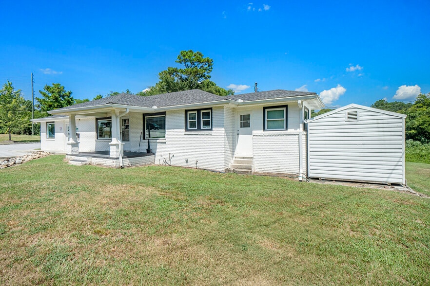 More Photos Of 7336 Lee Rd, Lithia Springs Office Residential For Sale