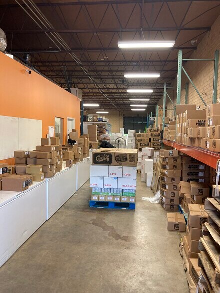 More Photos Of 2500 Dunavant St, Charlotte Warehouse For Sale