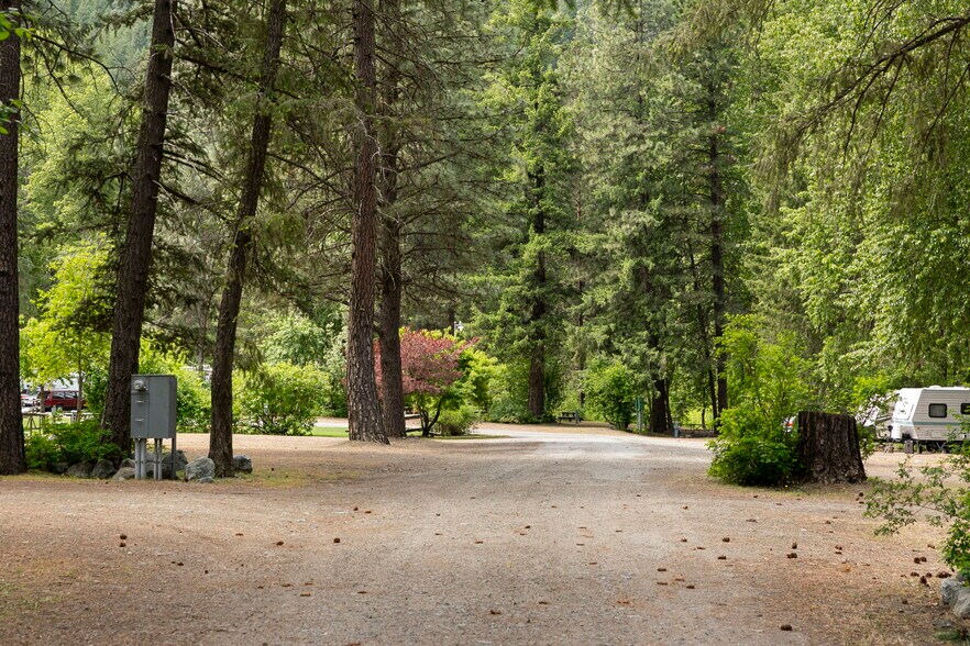 More Photos Of 3300 US Highway 97, Peshastin Specialty For Sale