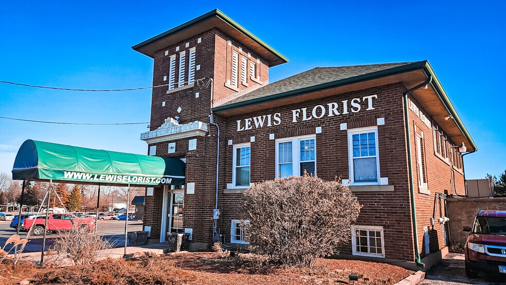 Primary Photo Of 147 S US Highway 45, Grayslake General Retail For Lease
