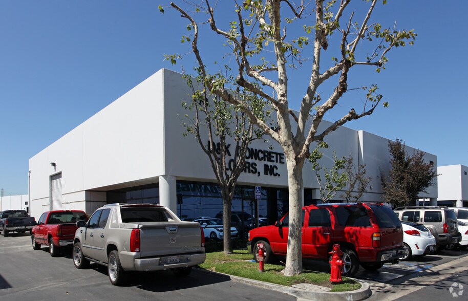Primary Photo Of 770 E Debra Ln, Anaheim Warehouse For Lease