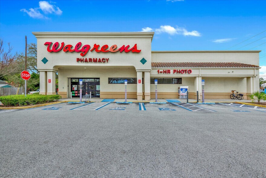 More Photos Of 5701 Gulfport Blvd S, Gulfport Drugstore For Sale