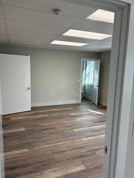 More Photos Of 17 Water St, Milford Office For Lease