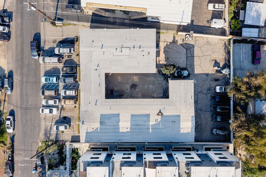 More Photos Of 820 Chestnut Ave, Los Angeles Apartments For Sale