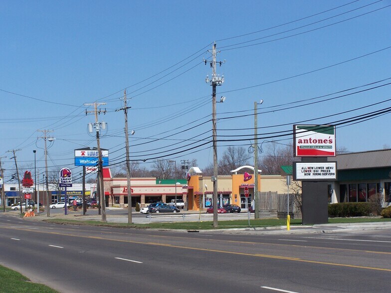 More Photos Of 3551 Belmont Ave, Youngstown Unknown For Lease
