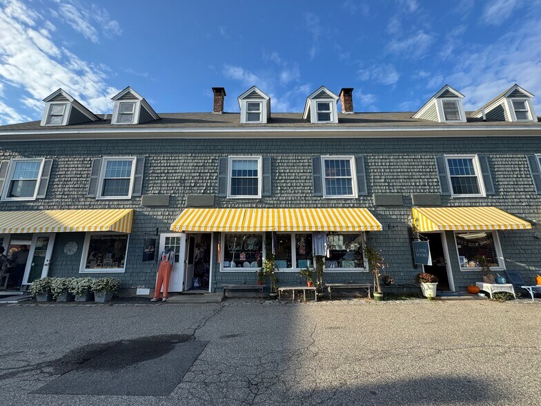 Primary Photo Of 30 Dock Square Sq, Kennebunkport Storefront For Sale